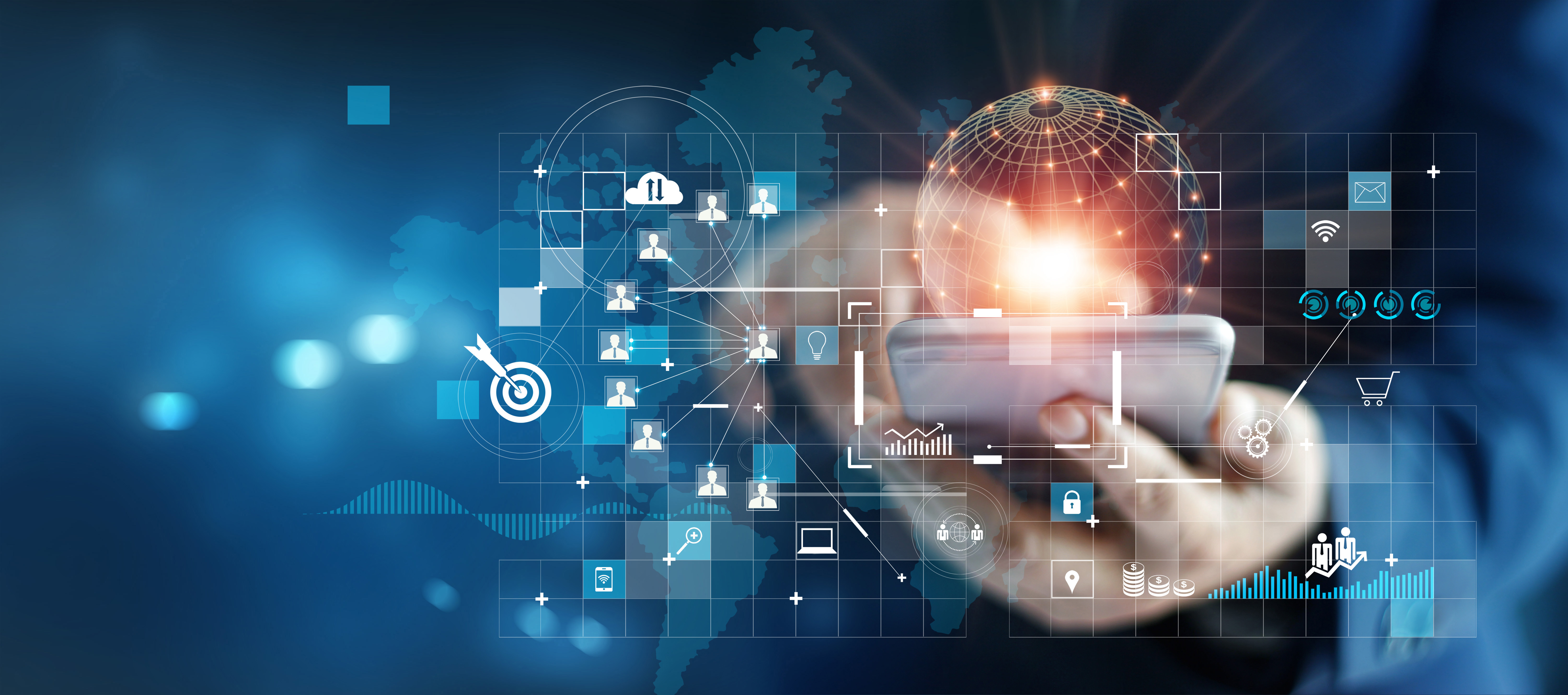 pluginfile.php?file=%2F2097%2Fcourse%2Foverviewfiles%2Fbusinessman-using-mobile-smartphone-global-network-connection-investor-customer.jpg
